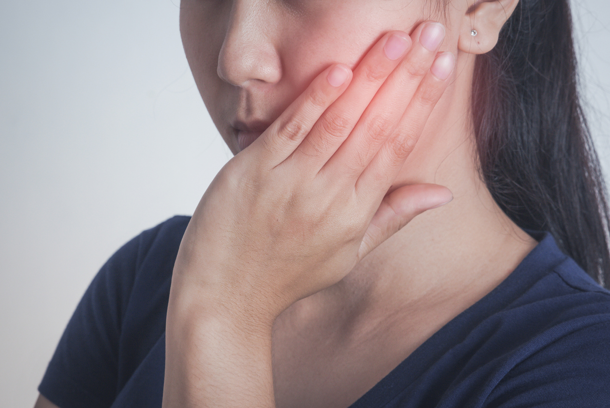 Woman has toothache